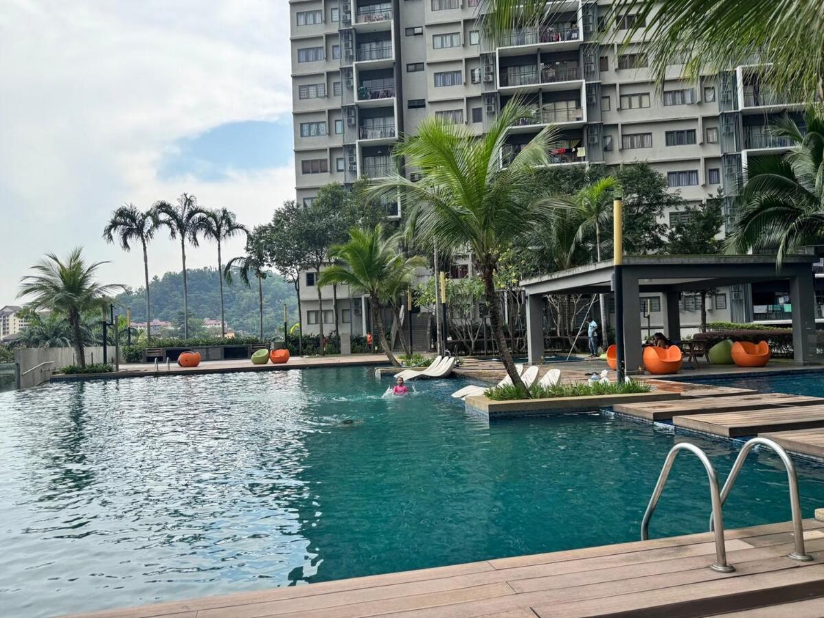 Peaceful 3br 2b With Pool 10pax Wangsa Maju Near Wangsa Walk