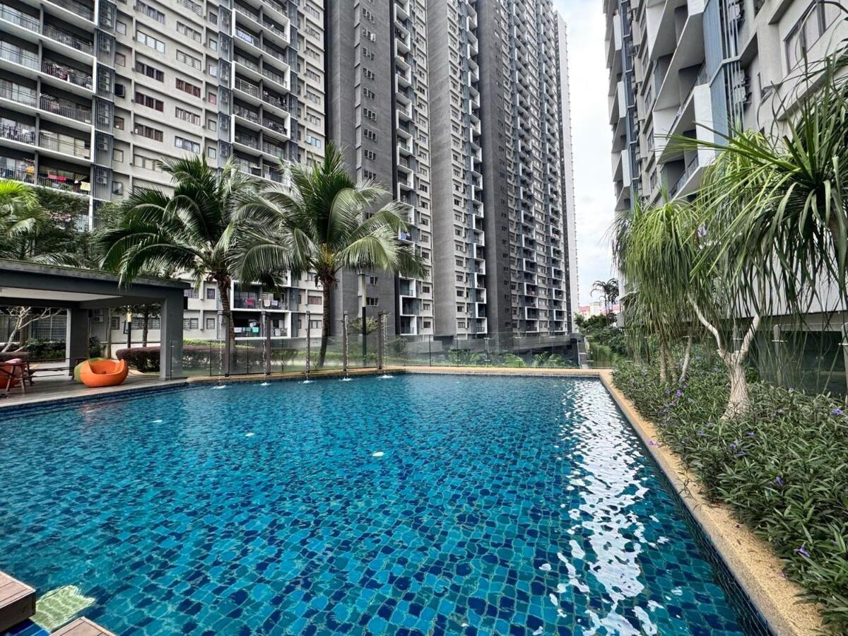 Peaceful 3br 2b With Pool 10pax Wangsa Maju Near Wangsa Walk * Kuala Lumpur