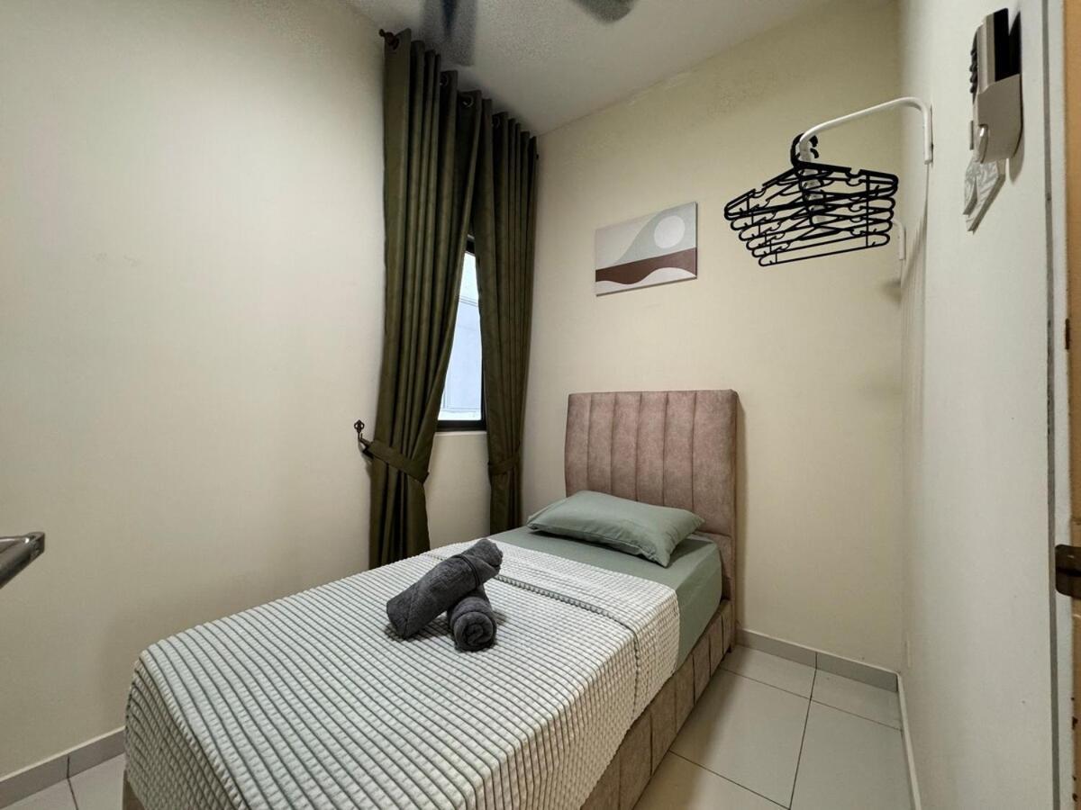 Peaceful 3br 2b With Pool 10pax Wangsa Maju Near Wangsa Walk